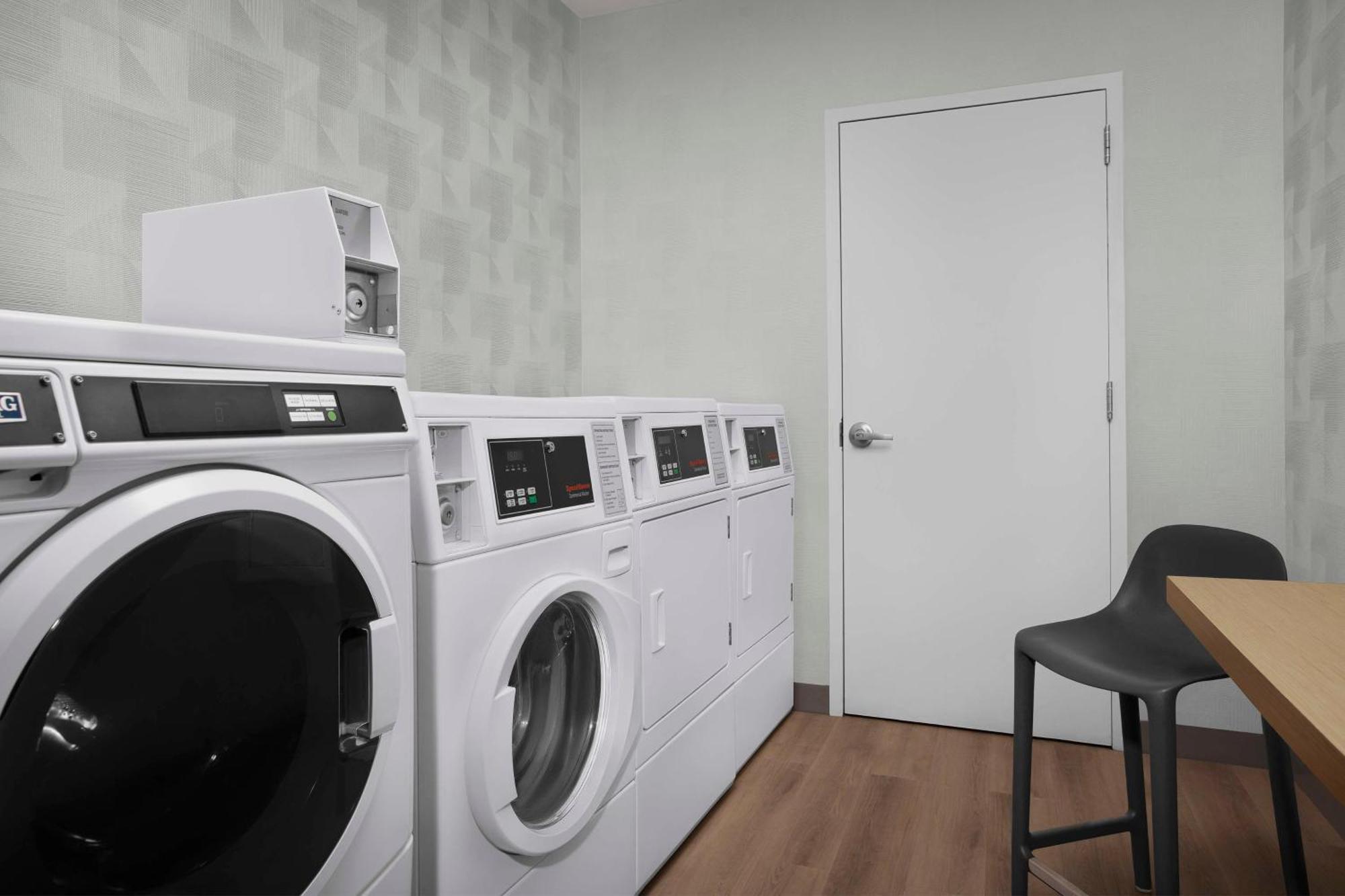 Home2 Suites By Hilton Clarksville/Ft. Campbell Екстериор снимка