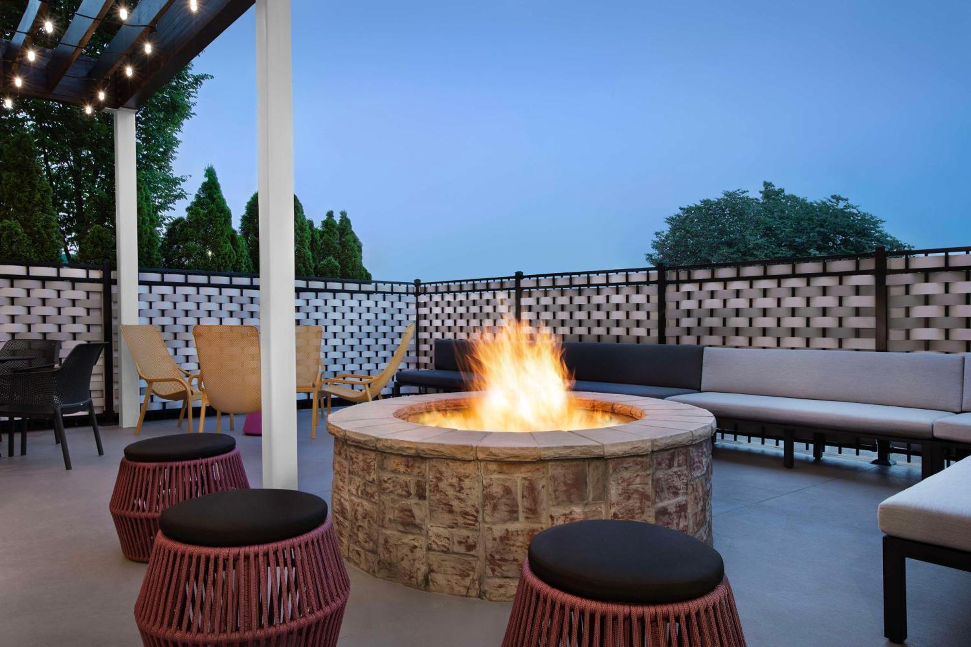 Home2 Suites By Hilton Clarksville/Ft. Campbell Екстериор снимка